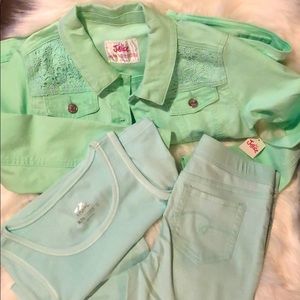 Justice Jean jacket, tank top and pull on jeggings